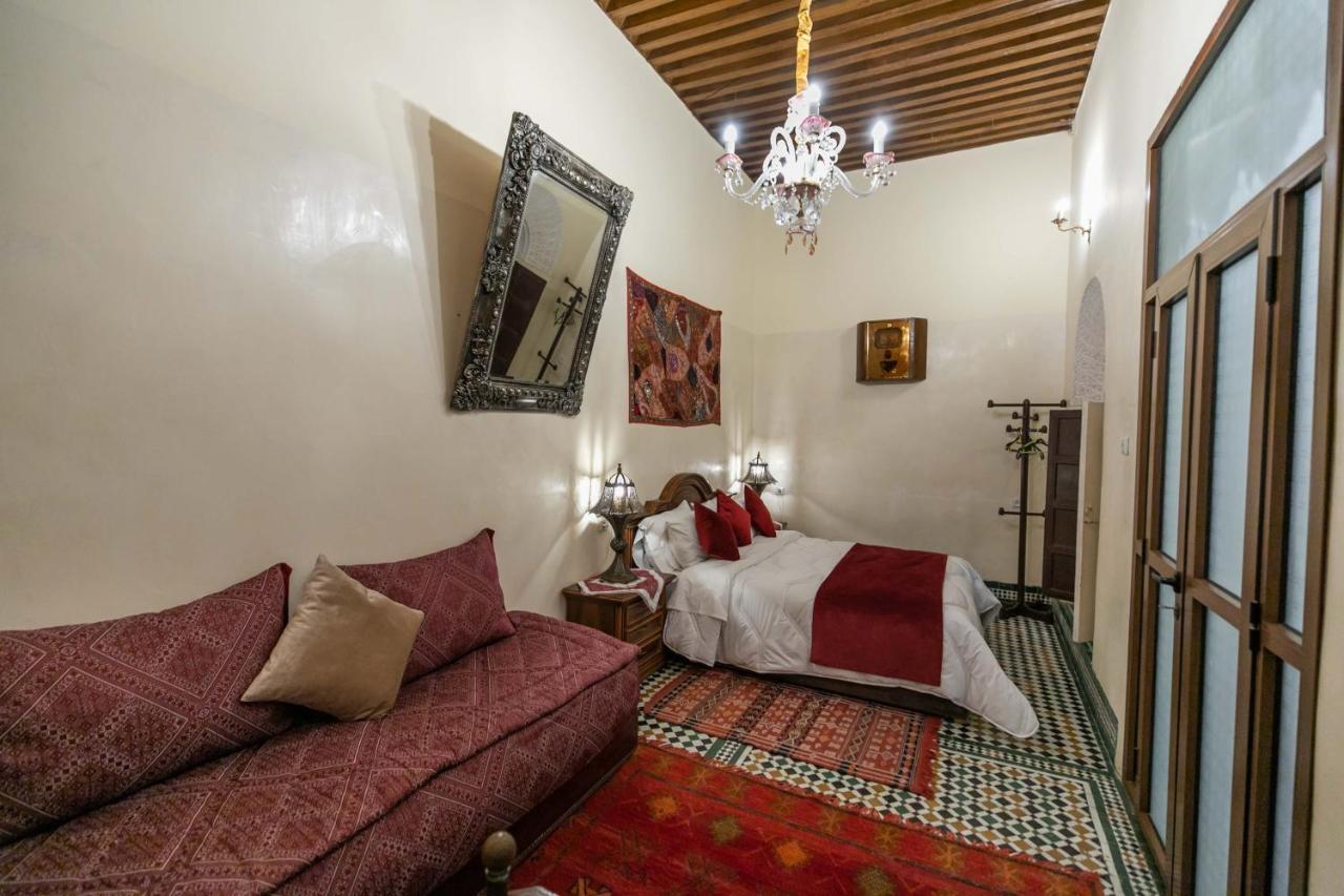Riad Avec Terrasse Privee Et Piscine Partagee A 300M Fès Exteriör bild