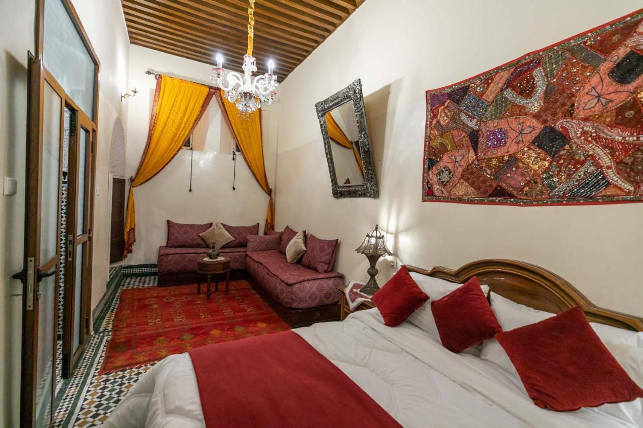 Riad Avec Terrasse Privee Et Piscine Partagee A 300M Fès Exteriör bild