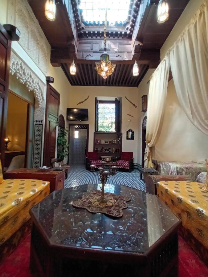 Riad Avec Terrasse Privee Et Piscine Partagee A 300M Fès Exteriör bild