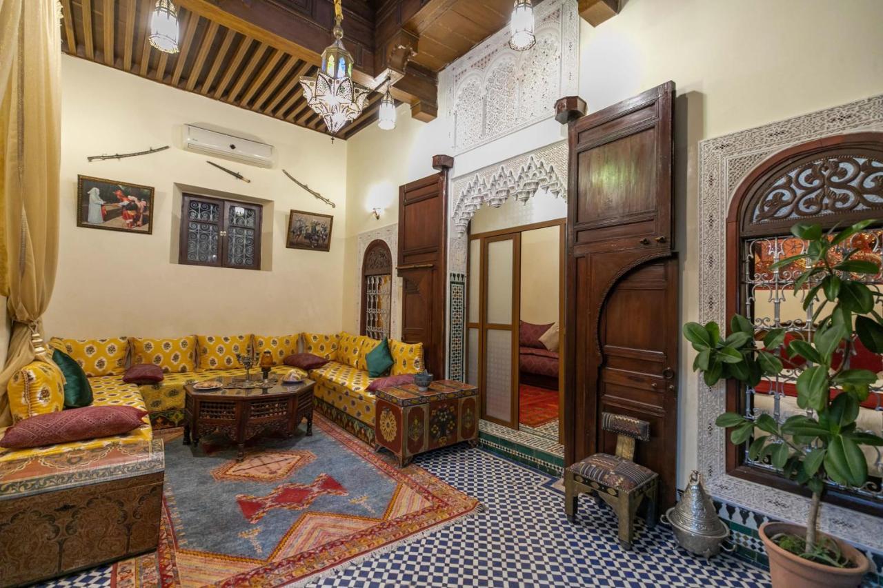 Riad Avec Terrasse Privee Et Piscine Partagee A 300M Fès Exteriör bild