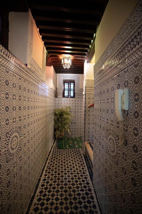 Riad Avec Terrasse Privee Et Piscine Partagee A 300M Fès Exteriör bild