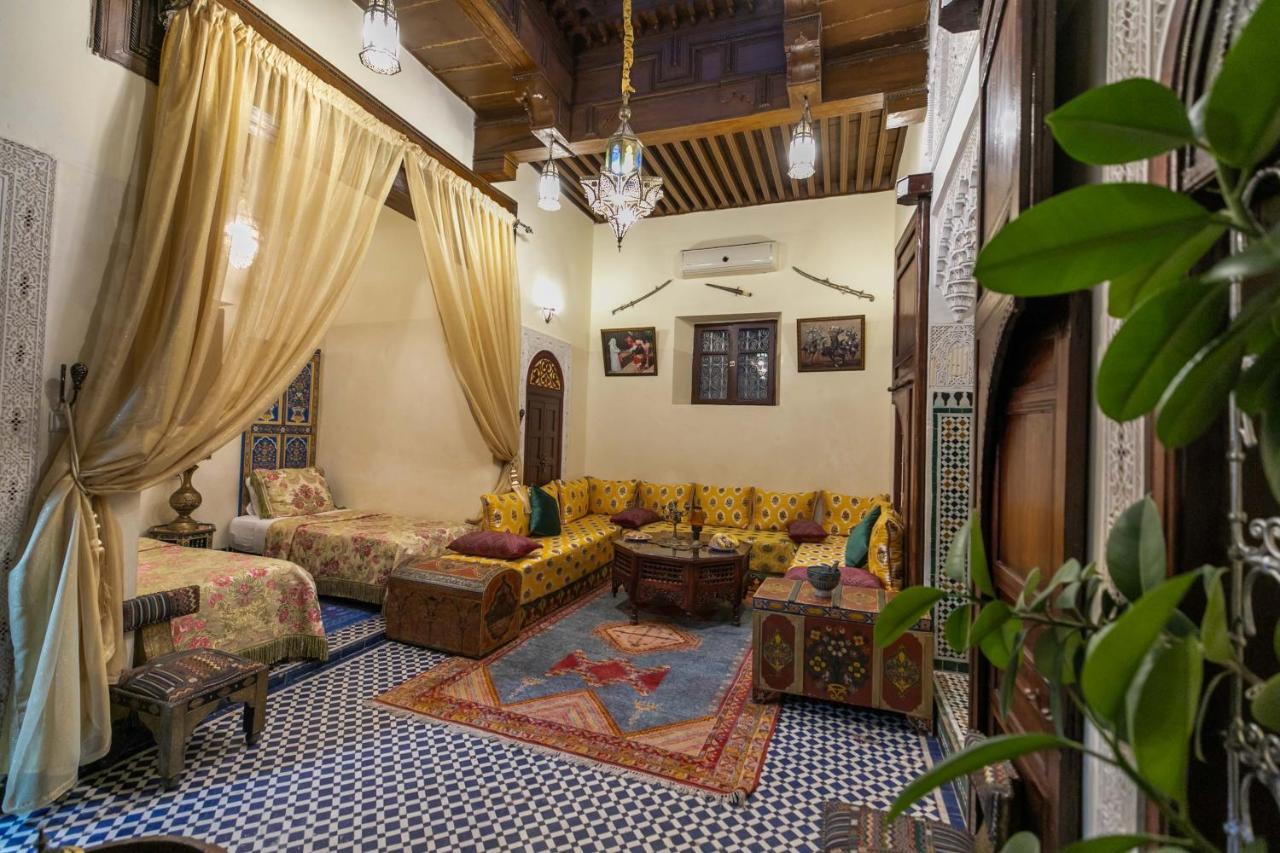 Riad Avec Terrasse Privee Et Piscine Partagee A 300M Fès Exteriör bild