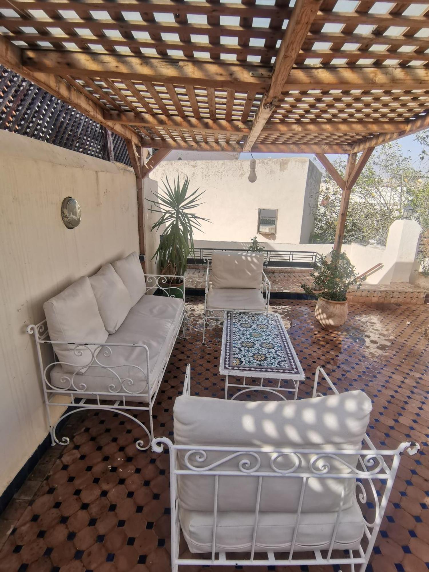Riad Avec Terrasse Privee Et Piscine Partagee A 300M Fès Exteriör bild